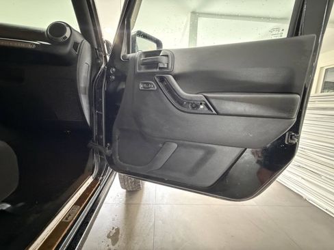 Used 2015 Jeep Wrangler Unlimited Sport AWD/4WD image 19