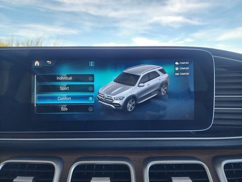 Used 2023 Mercedes-Benz GLE 350 4MATIC w/ AMG Line Exterior image 57