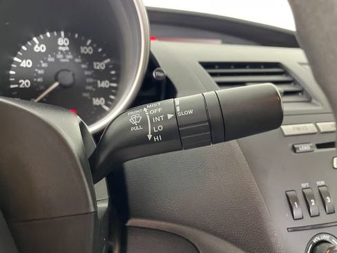Used 2010 MAZDA MAZDA3 i Touring FWD image 14