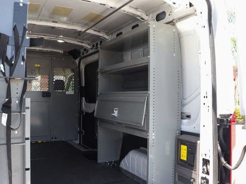 Used 2023 Ford E-Transit Medium Roof RWD image 11