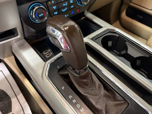 Certified 2019 Ford F150 Lariat image 28