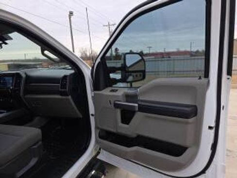 Used 2022 Ford F250 XLT w/ XLT Premium Package image 19