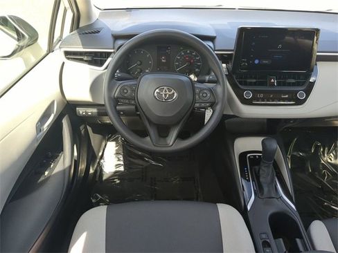 Certified 2025 Toyota Corolla LE image 15