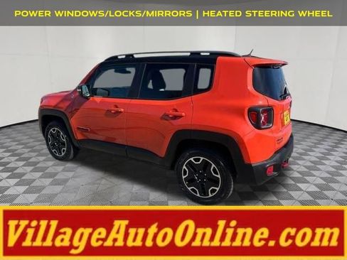 Used 2015 Jeep Renegade Trailhawk w/ Popular Equipment Group AWD/4WD image 2