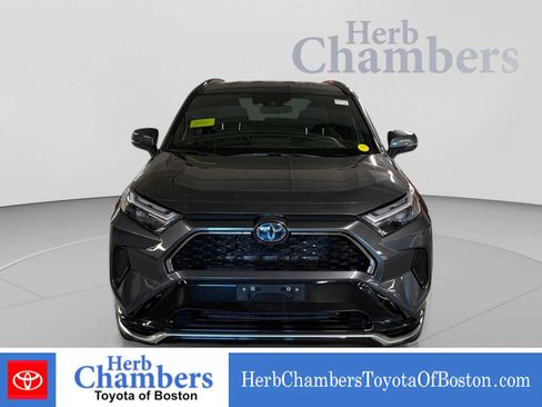 Used 2024 Toyota RAV4 SE AWD/4WD image 2