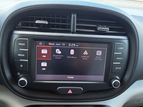 Used 2022 Kia Soul LX FWD image 8