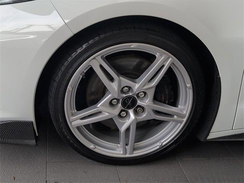 Used 2021 Chevrolet Corvette Stingray Preferred Cpe w/ Z51 Performance Package image 5