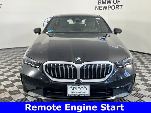 Certified 2025 BMW 530i xDrive image 3