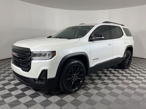 Used 2023 GMC Acadia SLT w/ Elevation Edition image 5