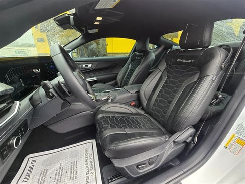 Used 2025 Ford Mustang GT Premium w/ GT Performance Package RWD image 20
