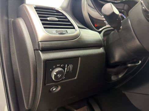 Used 2021 Jeep Grand Cherokee Laredo X AWD/4WD image 16