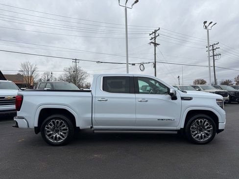 New 2026 GMC Sierra 1500 Denali Ultimate w/ LPO, Black Badging Package image 6