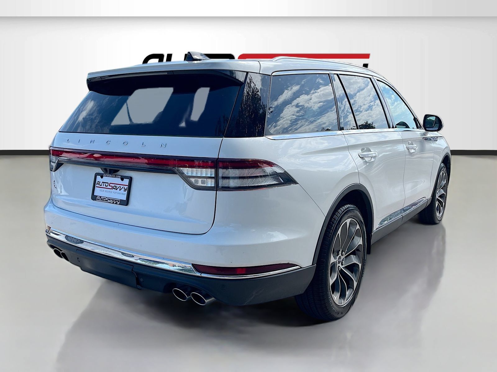 Used 2025 Lincoln Aviator Reserve w/ Illumination Package AWD/4WD image 7