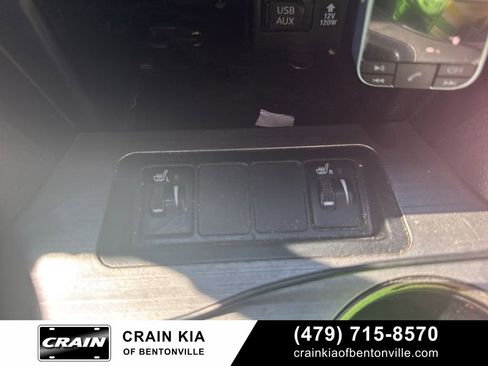 Used 2013 Toyota Camry SE w/ Leather Pkg image 29