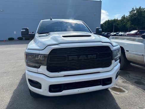 Used 2024 RAM 2500 Limited AWD/4WD image 2