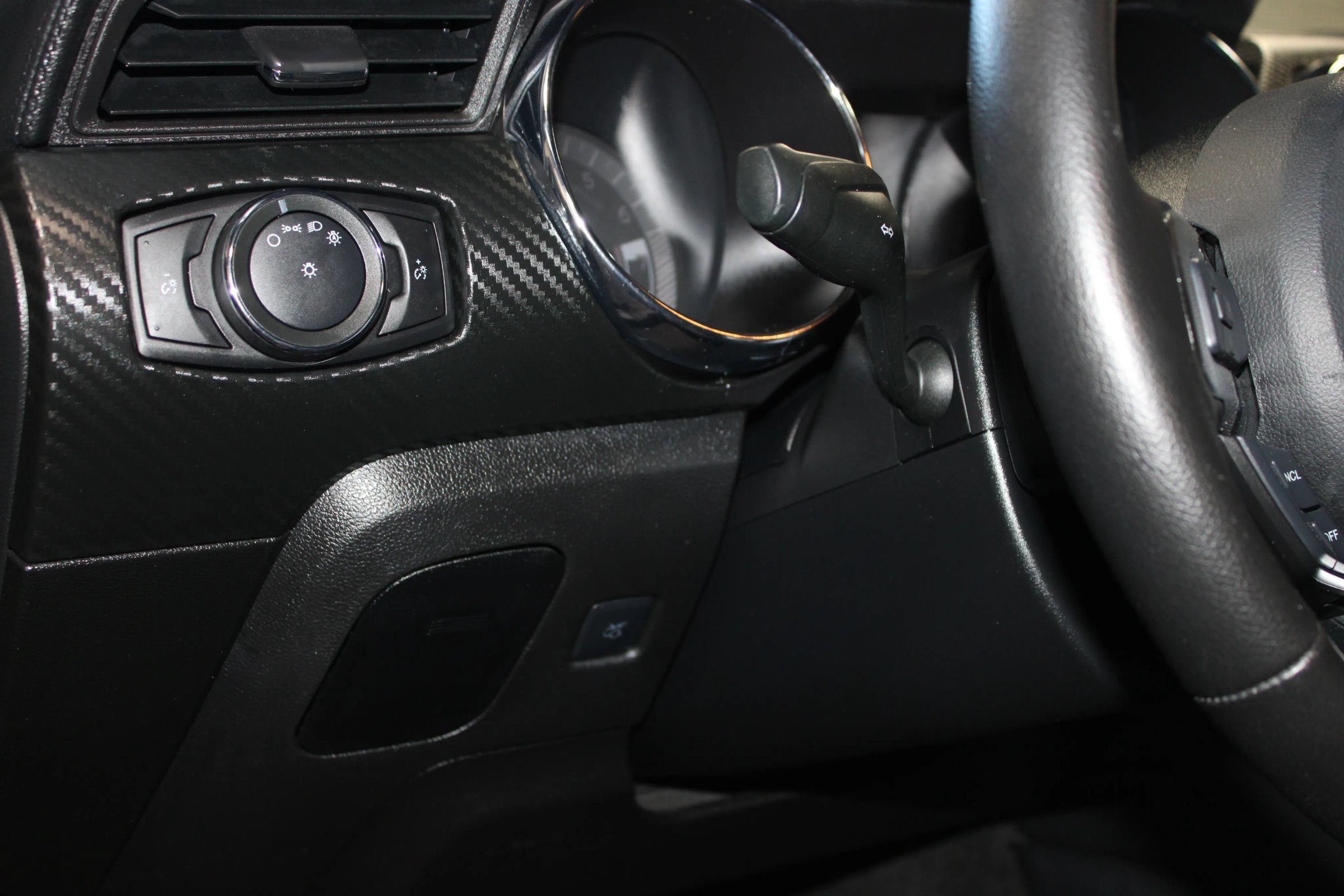 Used 2016 Ford Mustang Coupe RWD image 22
