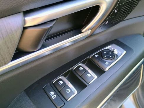 Used 2025 Kia Telluride SX Prestige AWD/4WD image 7