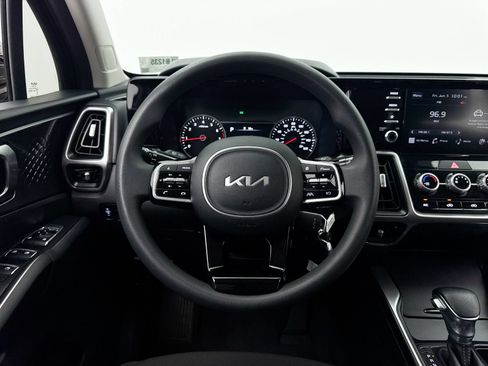 Certified 2023 Kia Sorento LX FWD image 32