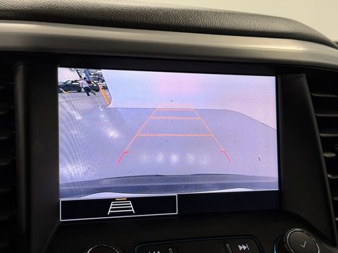 Used 2020 GMC Acadia SLE w/ Driver Convenience Package image 19