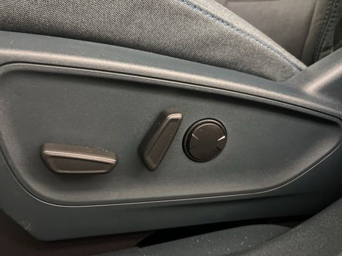 New 2025 Ford Maverick XLT w/ XLT Luxury Package image 25