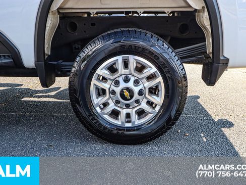 Used 2024 Chevrolet Silverado 2500 LT image 16