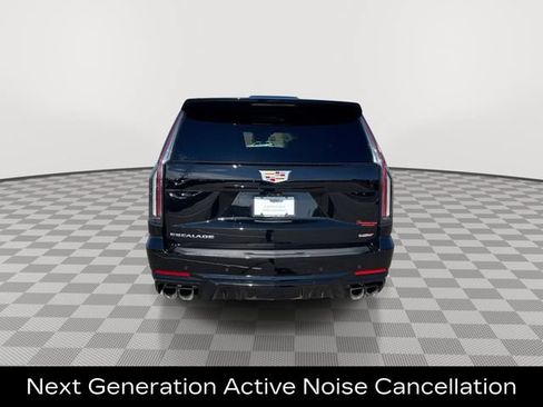 Used 2025 Cadillac Escalade V AWD/4WD image 8