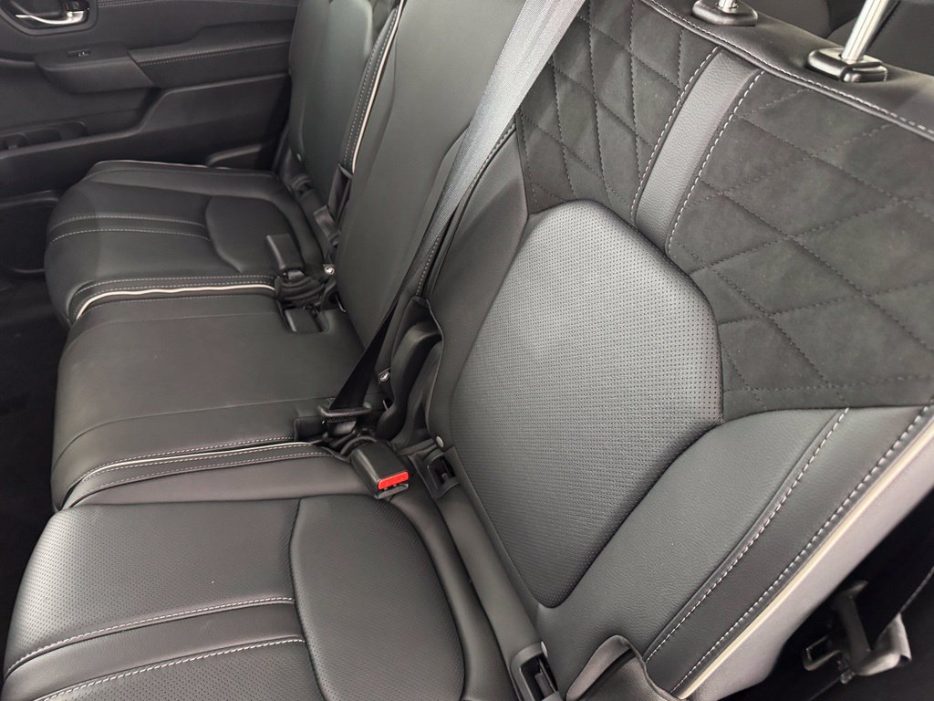 Used 2026 Honda Pilot Elite image 26