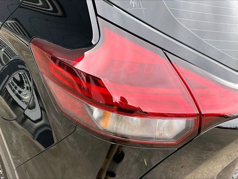 Certified 2025 Nissan Kicks Play S image 27