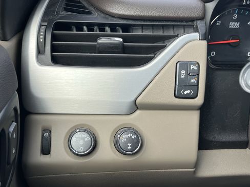 Used 2020 GMC Yukon SLT w/ Open Road Package image 9