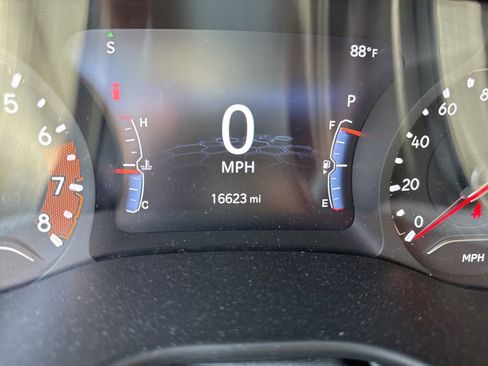 Used 2022 Jeep Compass Latitude image 35