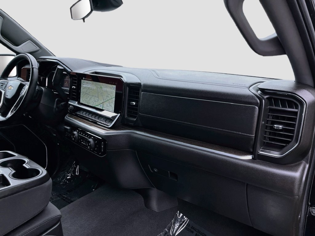 Used 2025 Chevrolet Silverado 1500 LT AWD/4WD image 30