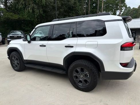 Used 2024 Lexus GX 550 AWD/4WD image 16