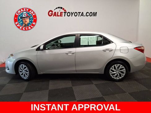 Used 2018 Toyota Corolla LE FWD image 9