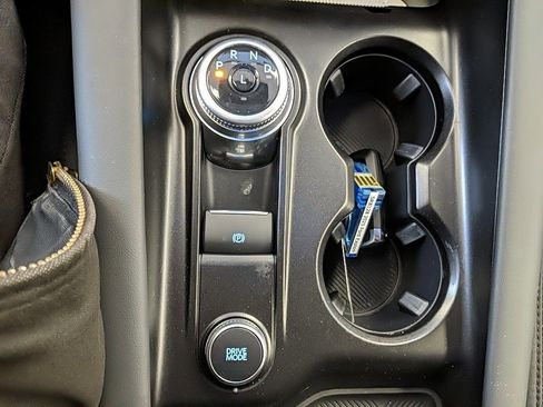 Certified 2025 Ford Explorer Active image 21