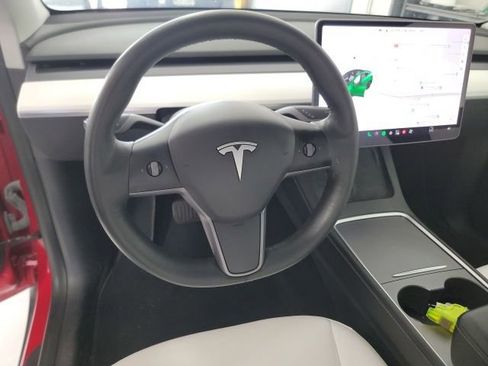 Used 2021 Tesla Model Y Long Range AWD/4WD image 13