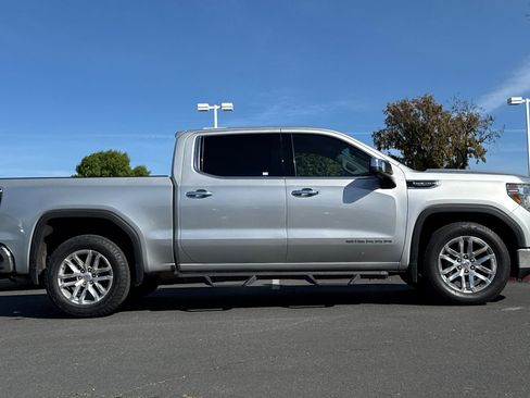 Used 2021 GMC Sierra 1500 SLT image 4