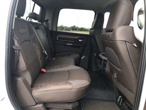 New 2025 RAM 2500 Limited AWD/4WD image 18