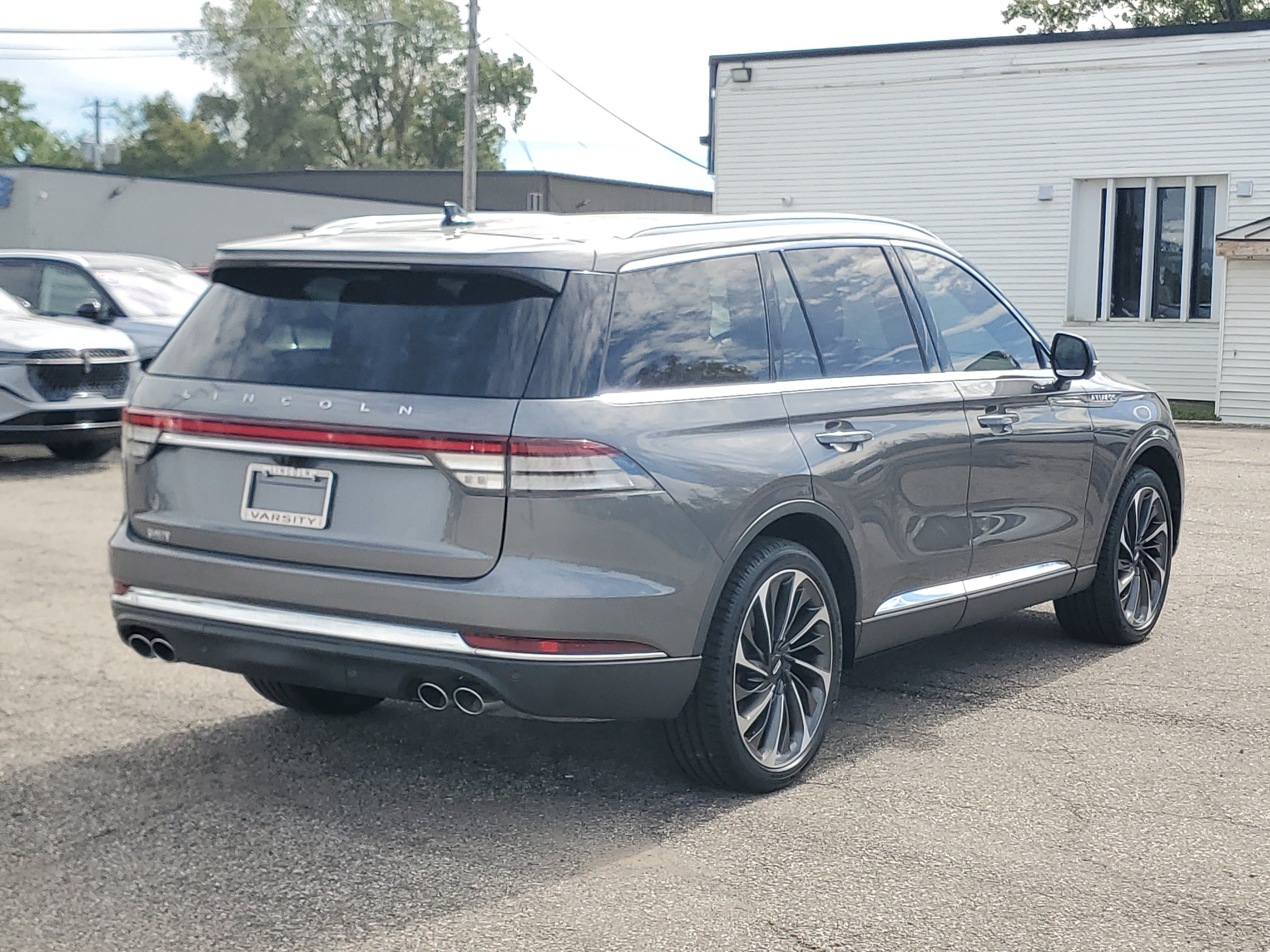 Used 2023 Lincoln Aviator Reserve w/ Equipment Group 201A AWD/4WD image 6