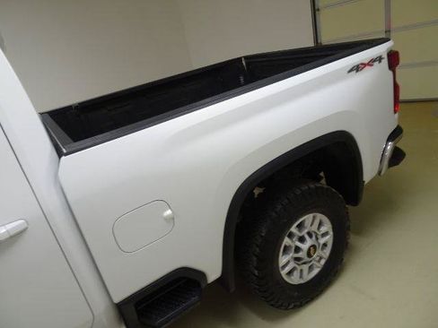 Used 2021 Chevrolet Silverado 2500 LT w/ Convenience Package AWD/4WD image 19