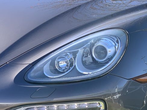 Used 2012 Porsche Cayenne S image 6