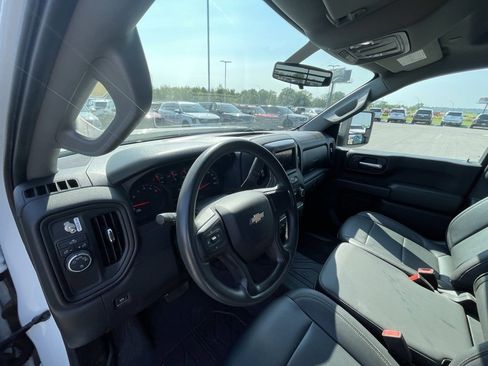 Used 2020 Chevrolet Silverado 2500 W/T w/ WT Fleet Convenience Package image 9