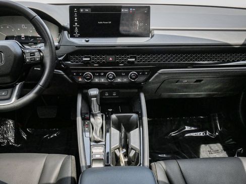 Used 2025 Honda Accord Touring image 30