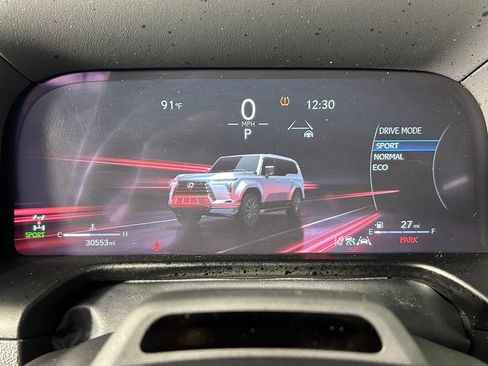 Used 2024 Lexus GX 550 w/ Accessory Package (Z1) AWD/4WD image 30