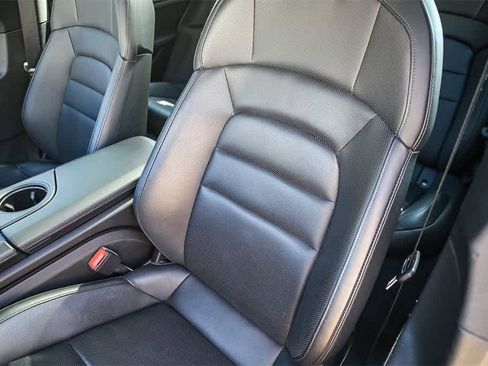 Used 2022 Porsche Taycan 4S image 21