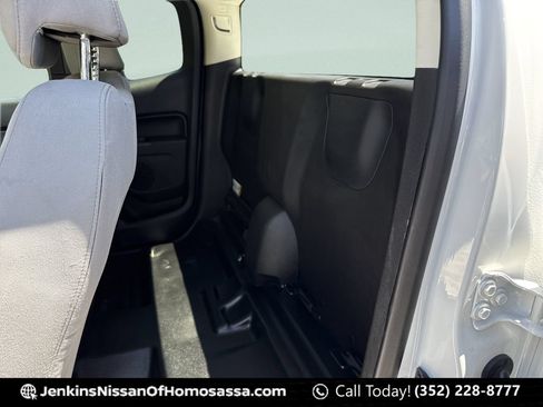 Used 2021 Chevrolet Colorado W/T RWD image 29