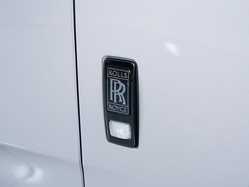 Used 2024 Rolls-Royce Cullinan Black Badge image 9