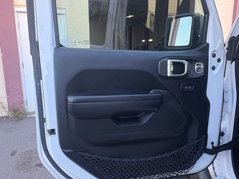 Used 2018 Jeep Wrangler Unlimited Sport S image 10