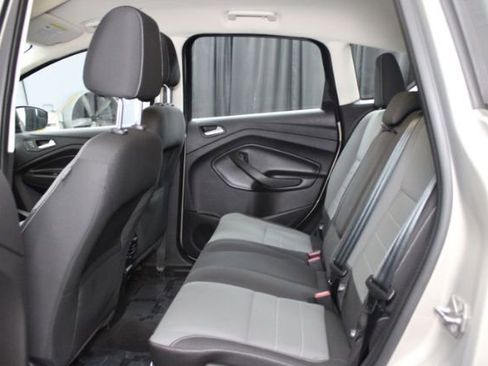 Used 2016 Ford C-MAX SE image 17