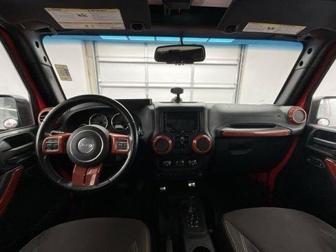Used 2015 Jeep Wrangler Unlimited Sahara w/ Connectivity Group image 3