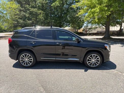 Used 2023 GMC Terrain Denali AWD/4WD image 6